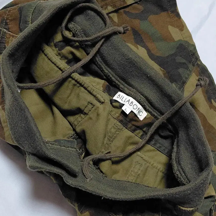 [BUNJANG] Billabong Vintage Camo Cargo Mini Skirt / [L] 빌라봉(Billabong) 빈티지 카모 카고 미니 스커트