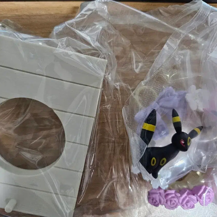 [BUNJANG] Re-Ment Seasonal Gift Collection Espeon Umbreon Figure / 계절의 선물 리멘트 에브이 블래키 미개봉
