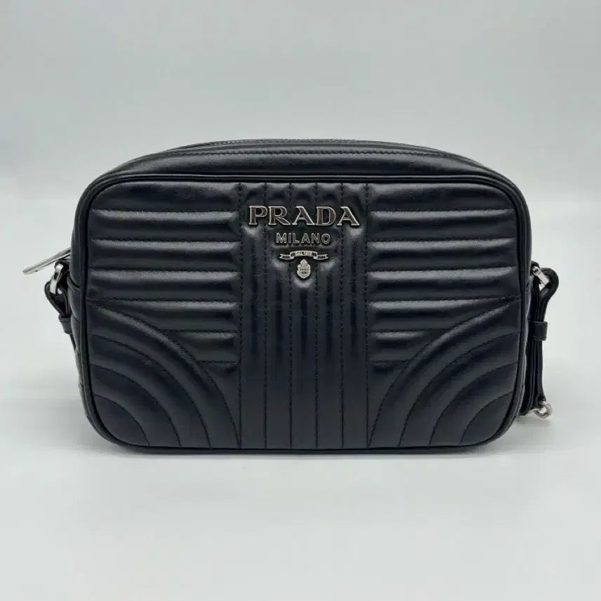 [BUNJANG] Prada Diagram Silver Chain Cross Camera Bag / [정품인증O]프라다 다이어그램 은장 체인 크로스 카메라백