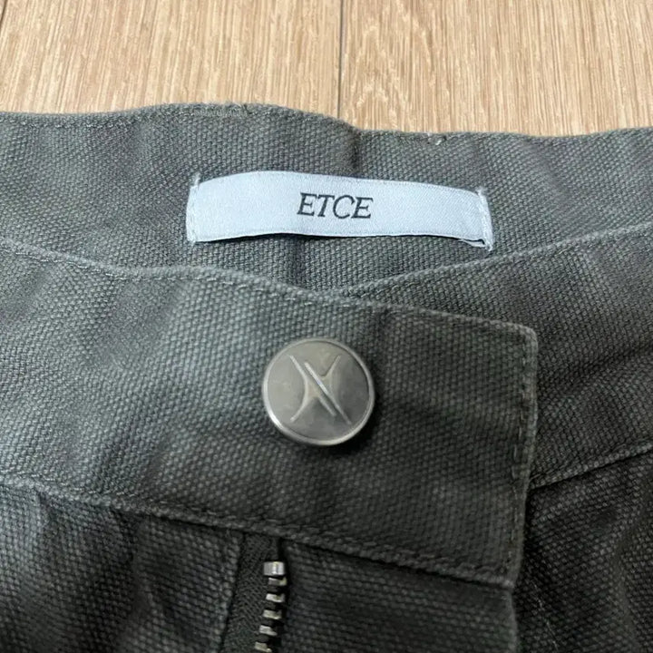 [BUNJANG] ETCE Cargo Pants Khaki L / ETCE 6포켓 카고 바지 카키 L (26ss)