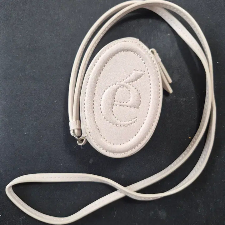 [BUNJANG] Archivepke Macaron Bag Pale Lilac Bag Charm Keychain / 아카이브앱크 마카롱백 페일라일락 백참 키링