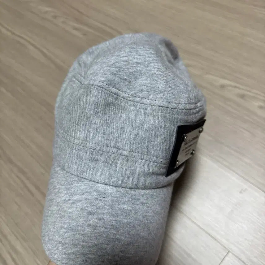 [SOLD OUT] 돌체앤가바나 D&amp;G 그레이 캡 모자