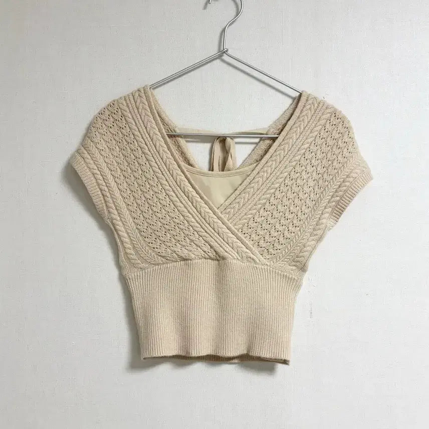 [BUNJANG] Resexxy Crop Cable Knit Sweater / 크롭 케이블 니트