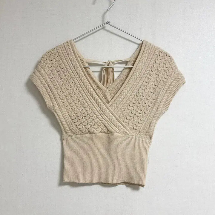 [BUNJANG] Resexxy Crop Cable Knit Sweater / 크롭 케이블 니트