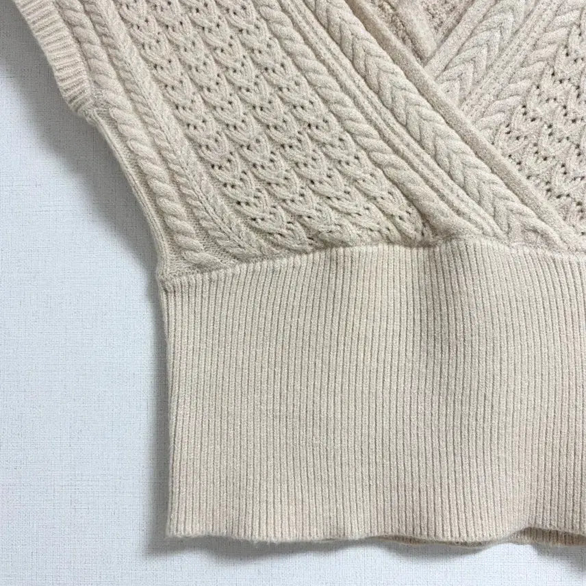 [BUNJANG] Resexxy Crop Cable Knit Sweater / 크롭 케이블 니트