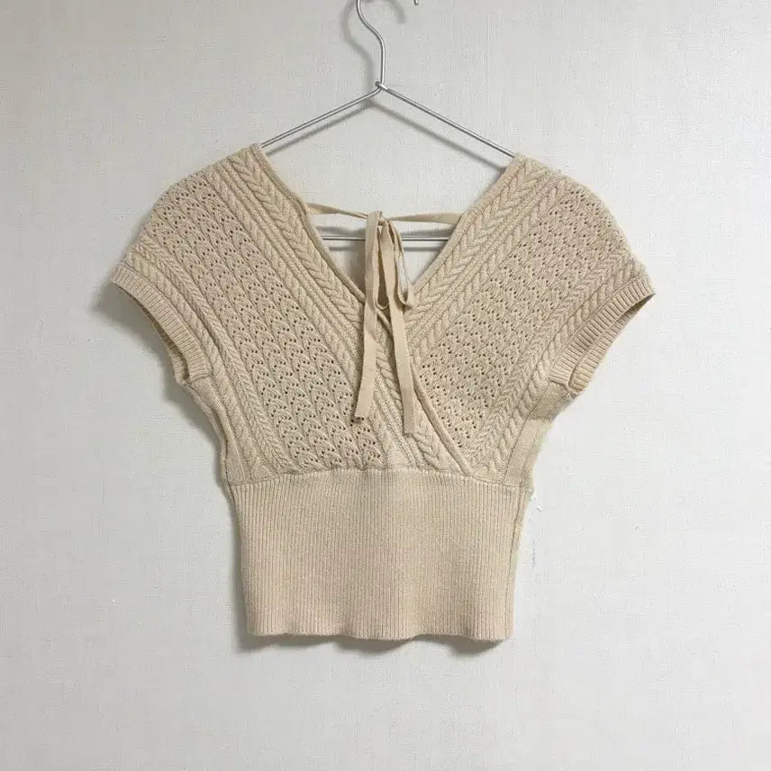 [BUNJANG] Resexxy Crop Cable Knit Sweater / 크롭 케이블 니트