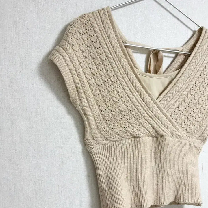[BUNJANG] Resexxy Crop Cable Knit Sweater / 크롭 케이블 니트