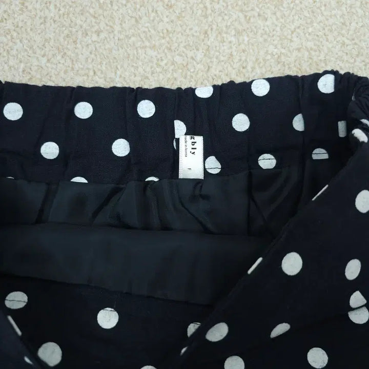 [BUNJANG] Bongbly H-Line Skirt / (F)bongbly 여성 H라인 스커트 뒷밴딩 도트 F13W3018