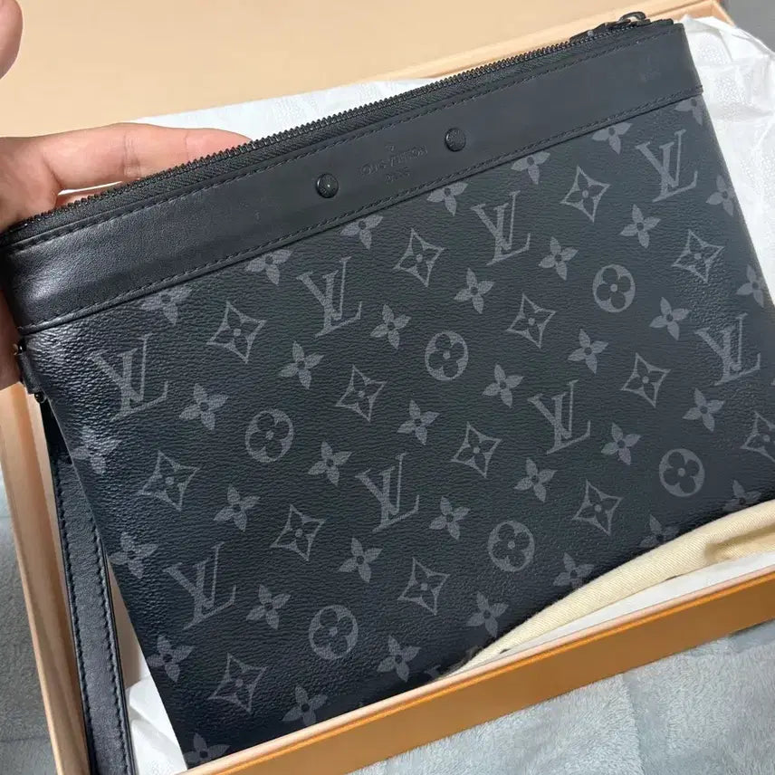 [BUNJANG] Louis Vuitton Pochette To Go Clutch / 루이비통 포쉐트 투고 클러치