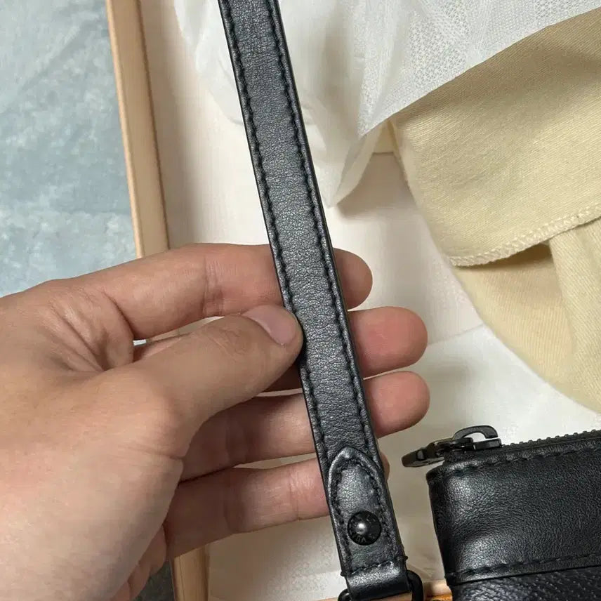[BUNJANG] Louis Vuitton Pochette To Go Clutch / 루이비통 포쉐트 투고 클러치