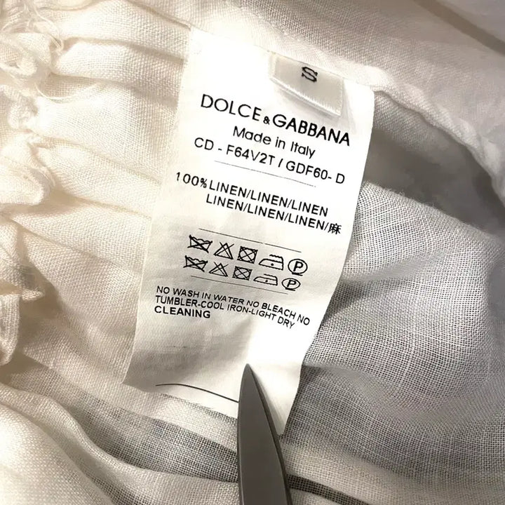 [SOLD OUT] 돌체앤가바나 린넨 100% 오프숄더 레이스 러플 블라우스 55~66