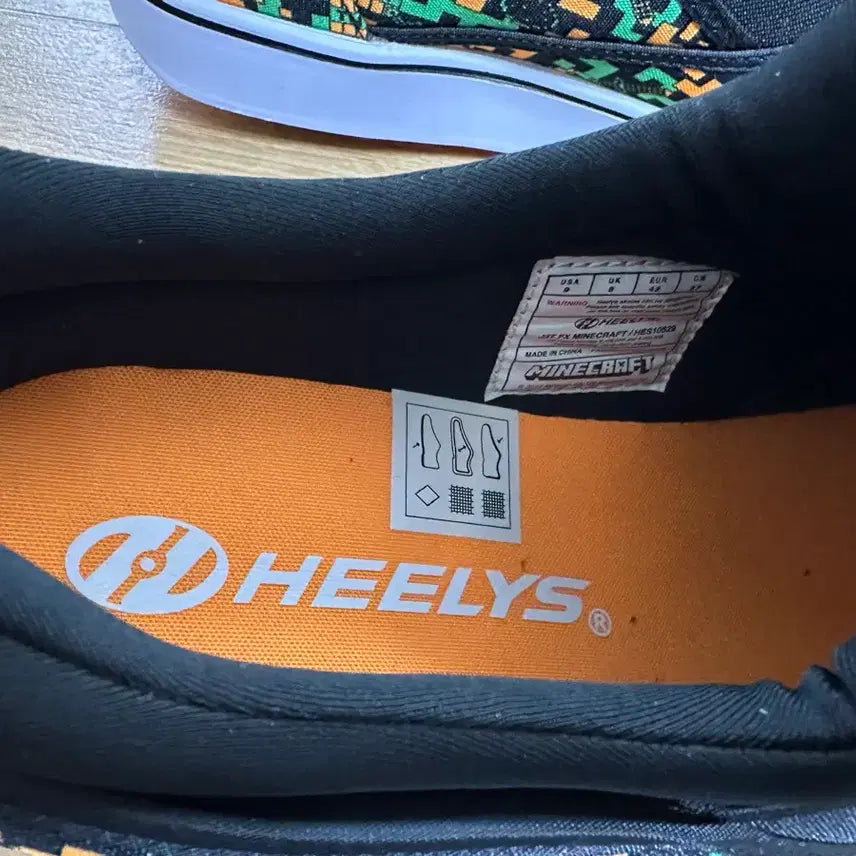 [BUNJANG] 릐귀템-Heelys 휠리스,힐리스  마인크래프트 콜라보 270mm 미사용 / 릐귀템-Heelys 휠리스,힐리스  마인크래프트 콜라보 270mm 미사용