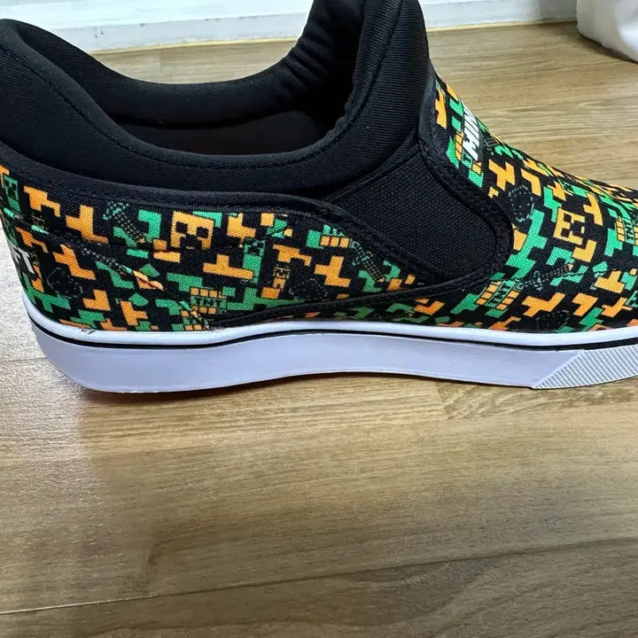 [BUNJANG] 릐귀템-Heelys 휠리스,힐리스  마인크래프트 콜라보 270mm 미사용 / 릐귀템-Heelys 휠리스,힐리스  마인크래프트 콜라보 270mm 미사용