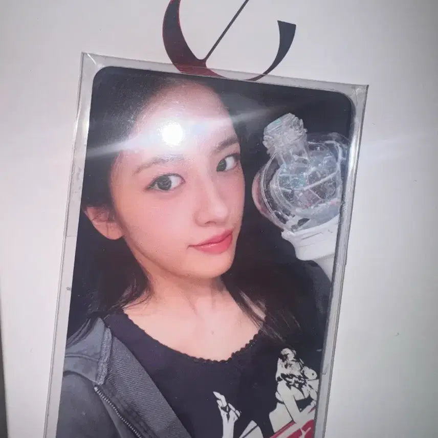 [BUNJANG] IVE Official Lightstick Ver. 2 Photocard Bundle Set An Yu-jin Jang Won-young Lee Seo / 아이브 아이해봉 버전투 2 응원봉 포카 일괄 양도 안유진 장원영 이서
