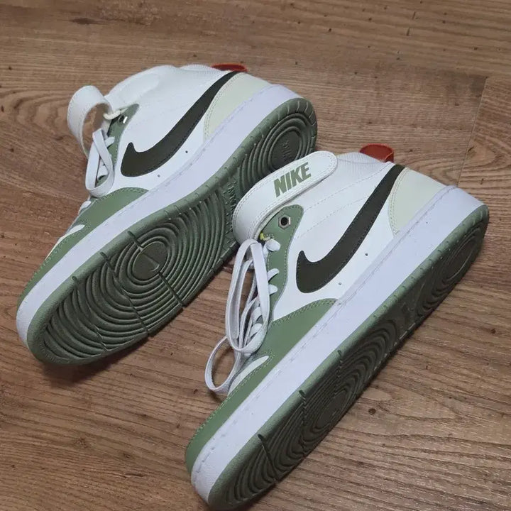 [BUNJANG] Nike Court Borough Mid 2 Sneakers / 나이키 코트 버로우 미드2