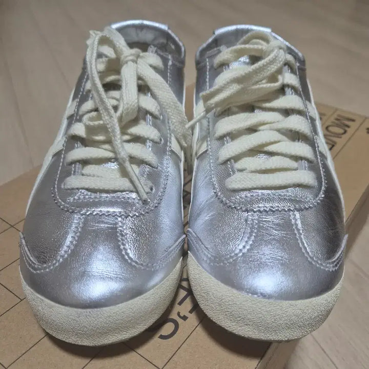 [BUNJANG] Onitsuka Tiger Mexico 66 Silver Off-White Sneakers / 오니츠카타이거 멕시코66 실버 오프화이트(240)