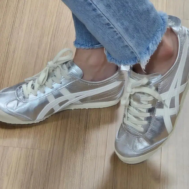 [BUNJANG] Onitsuka Tiger Mexico 66 Silver Off-White Sneakers / 오니츠카타이거 멕시코66 실버 오프화이트(240)