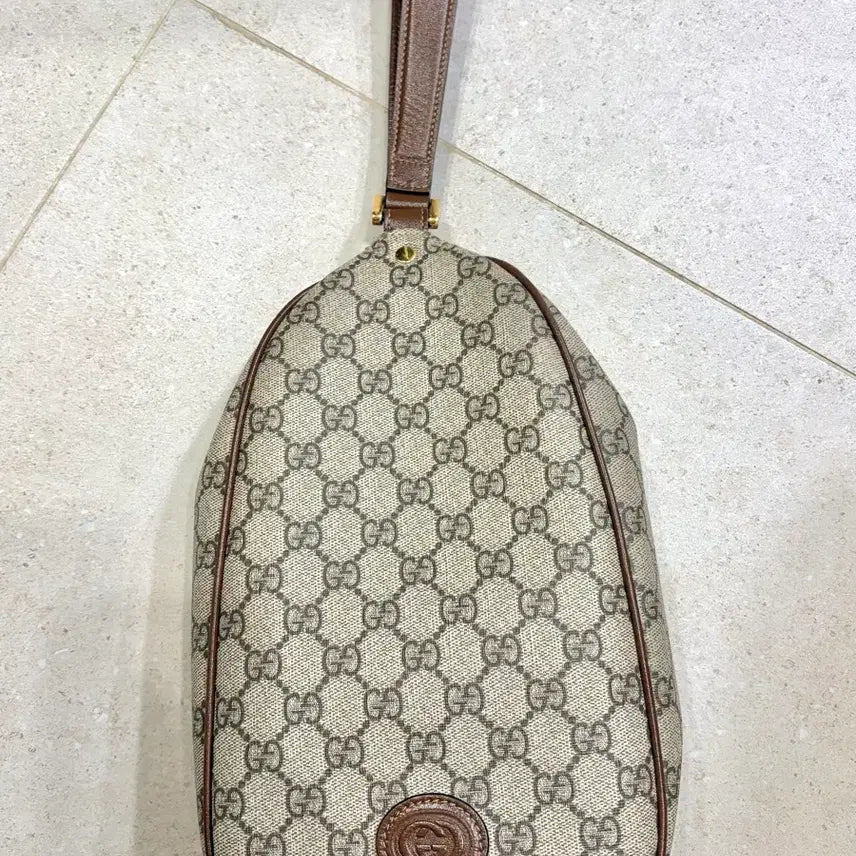 [BUNJANG] Gucci GG Supreme Clutch Bag / 구찌 GG 슈프림 클러치백