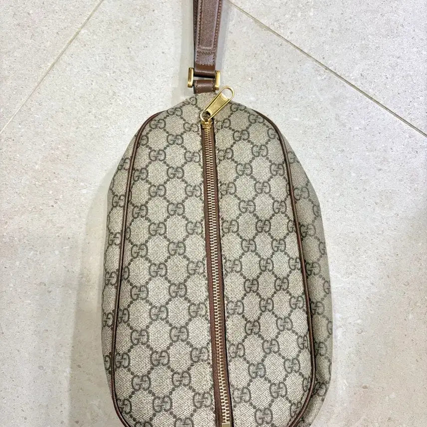 [BUNJANG] Gucci GG Supreme Clutch Bag / 구찌 GG 슈프림 클러치백