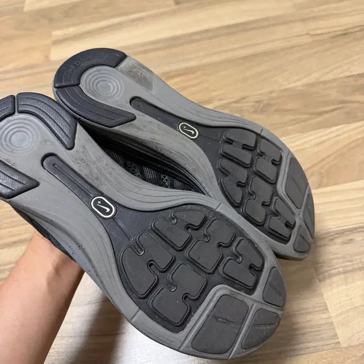 [BUNJANG] Supreme Nike Lunar 1 Sneakers / 슈프림/나이키 루나 1