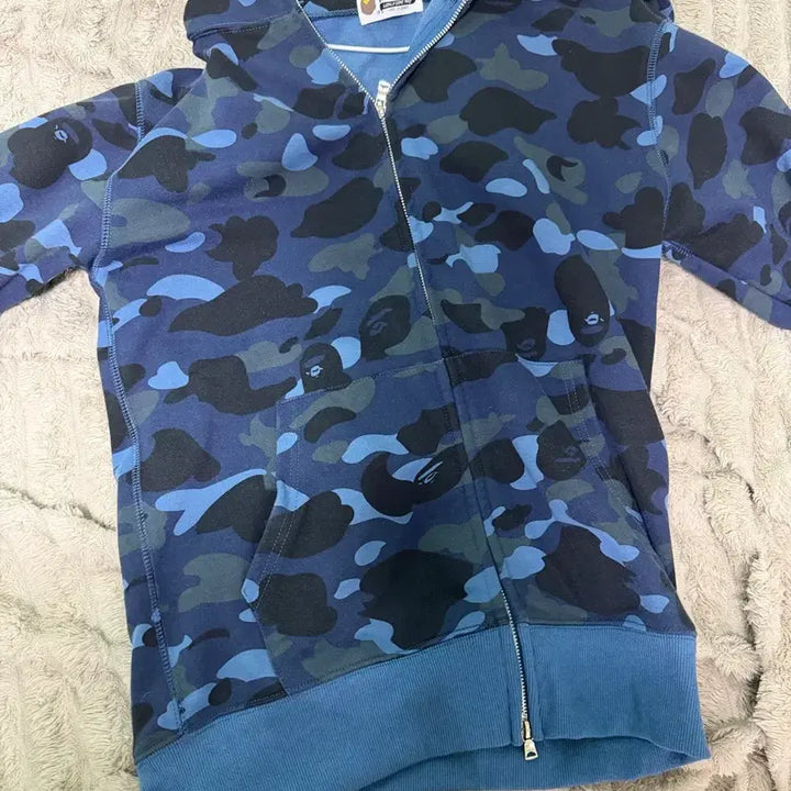 [SOLD OUT] 베이프 파란색 후드직업 팝니다
