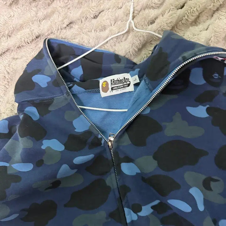 [SOLD OUT] 베이프 파란색 후드직업 팝니다