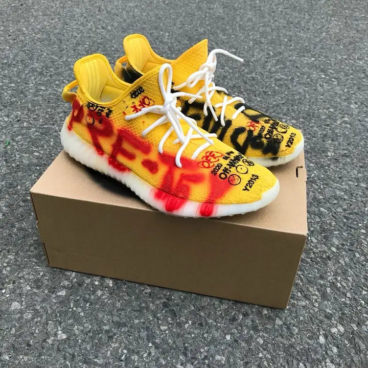 [BUNJANG] Adidas Yeezy X Off-White Custom Sneakers (290) / 아디다스 이지 X Off-White 커스텀 (Yeezy)