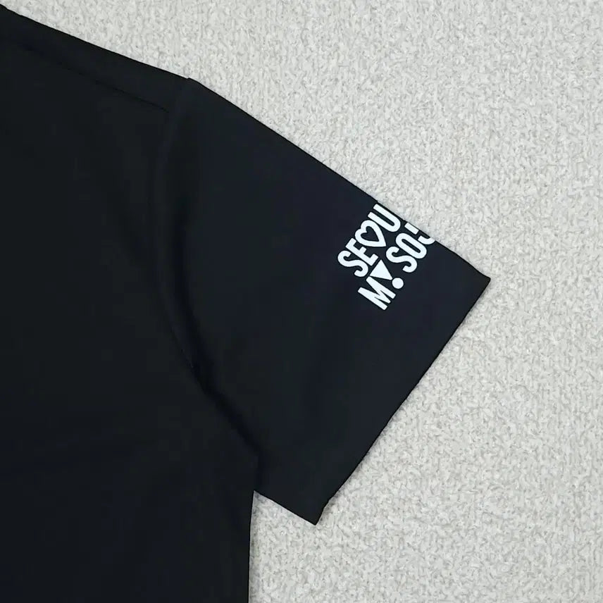 [SOLD OUT] (S)데상트 여성 반팔 티셔츠 운동티 블랙 서울레이스 기념티 W2977