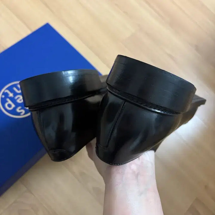 [SOLD OUT] 조셉트 주타 로카도 쉘 코도반 블랙 255