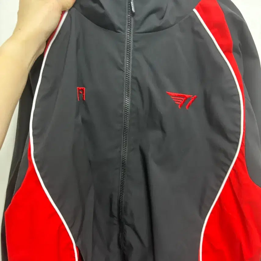 [SOLD OUT] T1 clubhouse piping 티원 클럽하우스 파이핑 트랙 자켓m