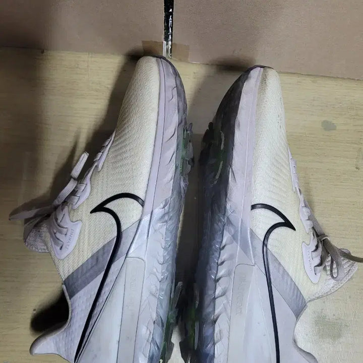[SOLD OUT] 나이키 에어 줌 인피니티 투어 남성 골프화(280mm)