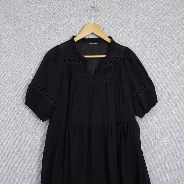 [BUNJANG] Plastic Island Ribbon Frill Neck Eyelet Embroidery Short Sleeve Dress Black / 플라스틱아일랜드 리본 프릴넥 펀칭 자수 반팔 원피스 free