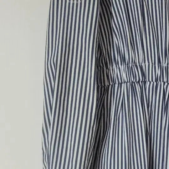 [SOLD OUT] 블룸스버리 런던 풀오픈 면혼방 원피스