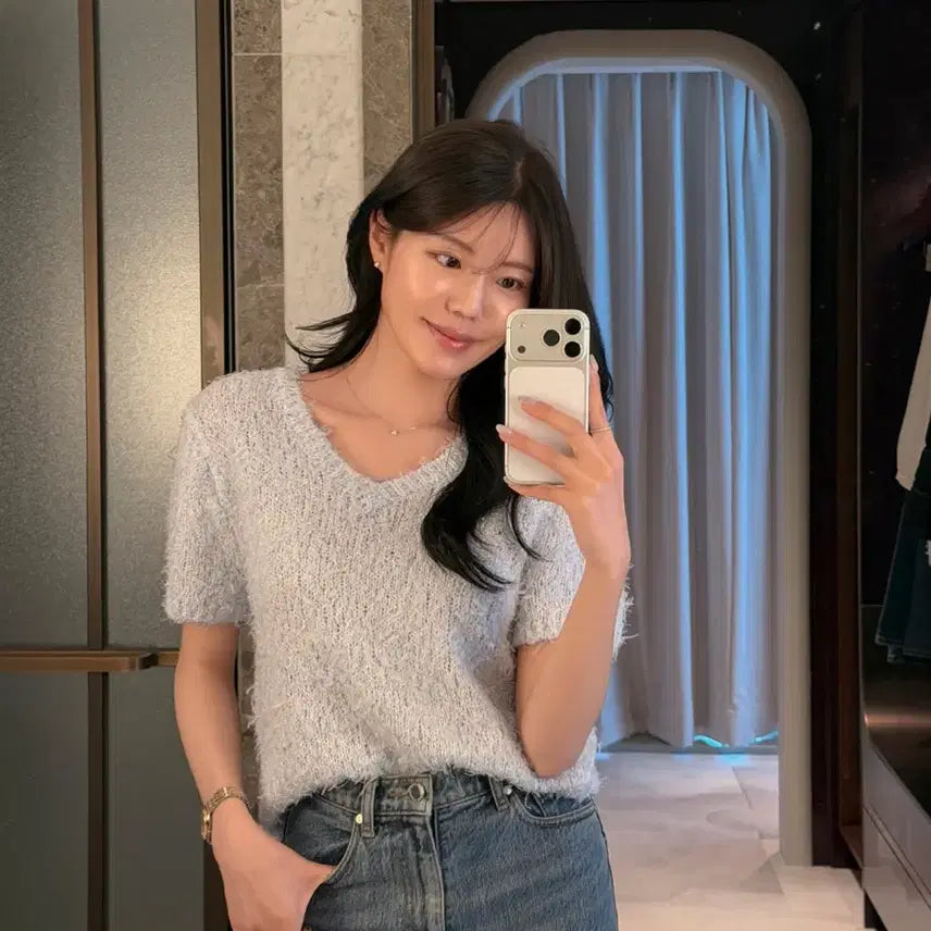 [BUNJANG] Hawa Momo Plume Knit Top (Air Blue) / 하와 26ss 모모 플룸 니트 (에어블루) 브이넥 반팔부클니트 날개사 탑