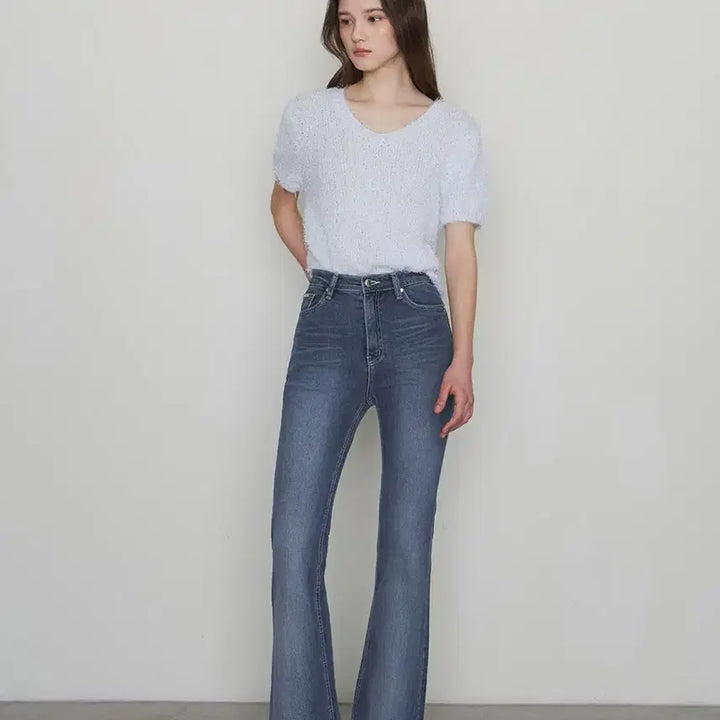 [BUNJANG] Hawa Momo Plume Knit Top (Air Blue) / 하와 26ss 모모 플룸 니트 (에어블루) 브이넥 반팔부클니트 날개사 탑