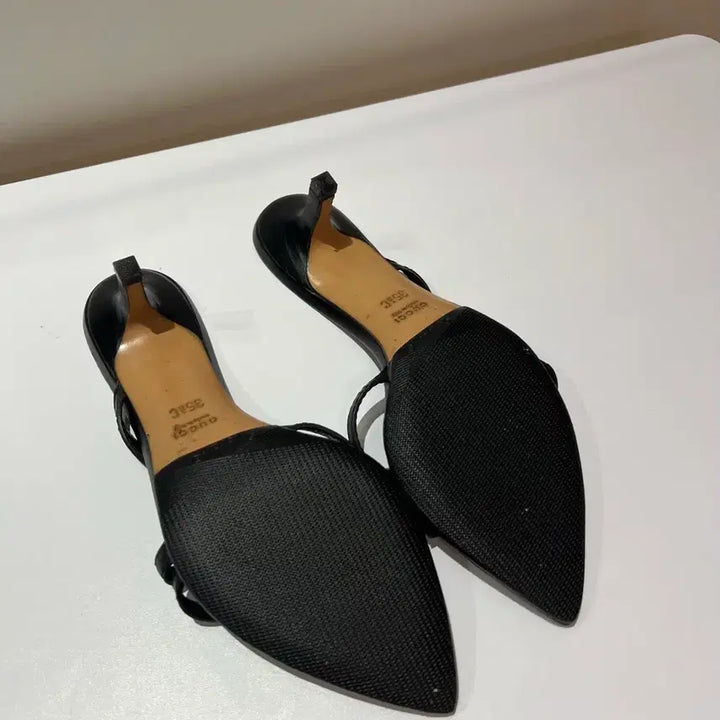 [SOLD OUT] [정품] 구찌 빈티지 톰포드 아카이브 GG 로고 스트랩 샌들
