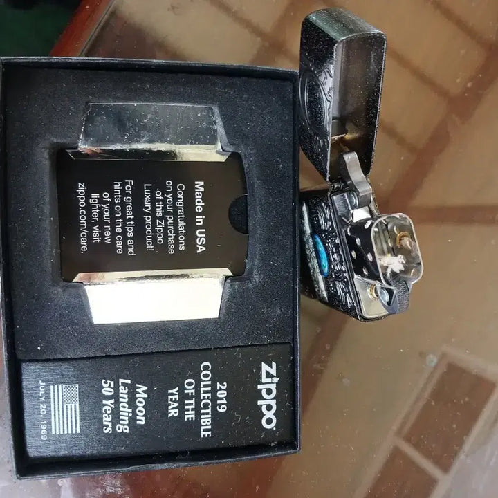 [BUNJANG] Zippo 2019 Moon Landing 50th Anniversary Commemorative Lighter / 지포 2019 올해의 수집품 달착륙 50주년 라이터