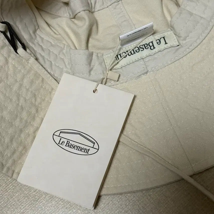 [SOLD OUT] 새상품) 르베이스먼트 버킷햇, 사파리햇, 모자