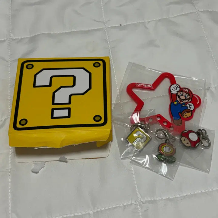 [SOLD OUT] 닌텐도 롯데리아 슈퍼마리오 콜라보 카라비너 키링 세트