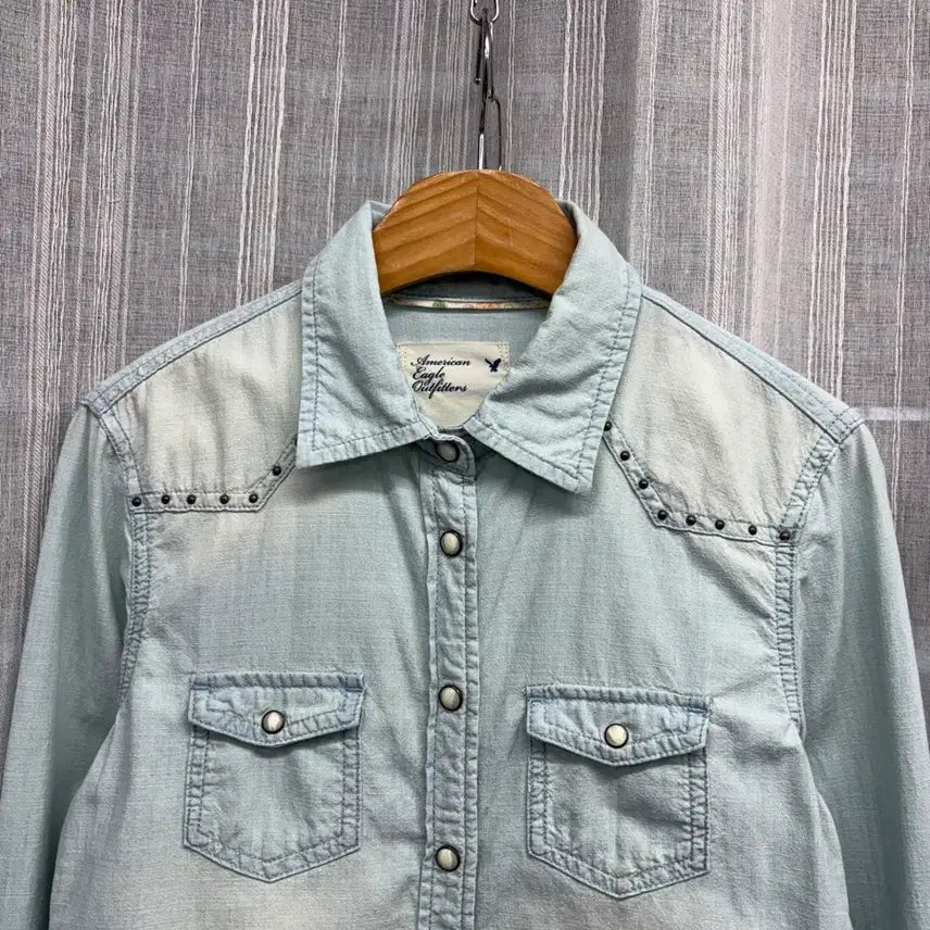 [BUNJANG] American Eagle Studded Western Light Blue Shirt / 아메리칸 이글 스터드 웨스턴 연청 셔츠 American Eagle