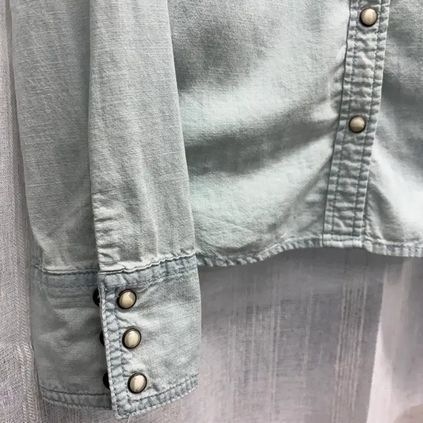 [BUNJANG] American Eagle Studded Western Light Blue Shirt / 아메리칸 이글 스터드 웨스턴 연청 셔츠 American Eagle