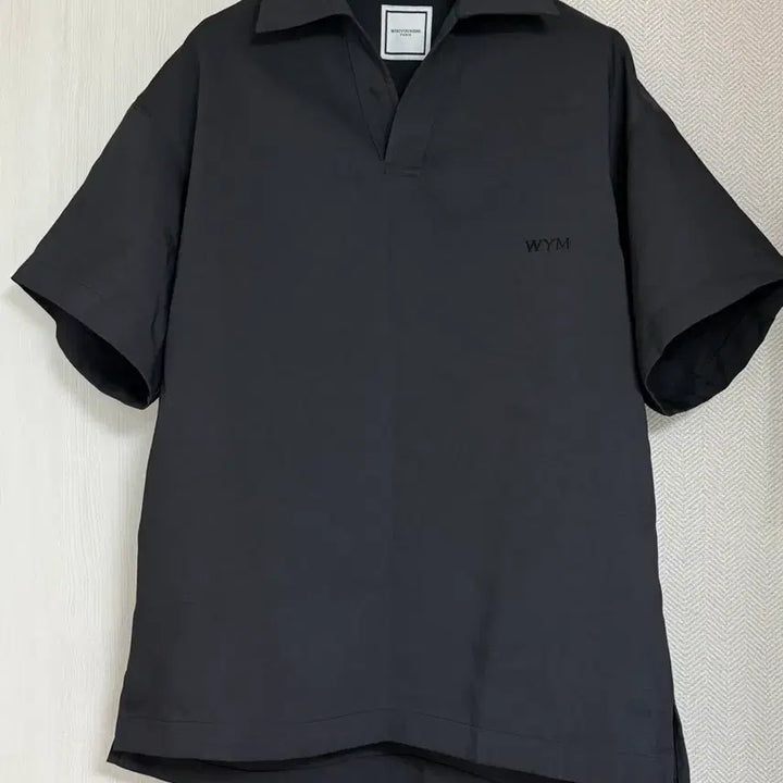 [SOLD OUT] (46) 23ss 우영미 자수 폴로 반팔 티셔츠