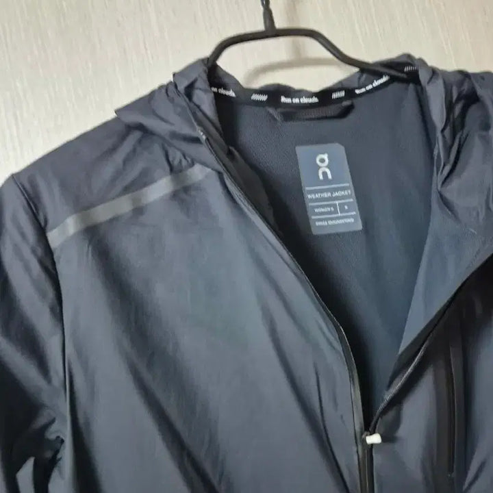 [SOLD OUT] 온러닝 웨더재킷 자켓 바람막이 져지 스몰