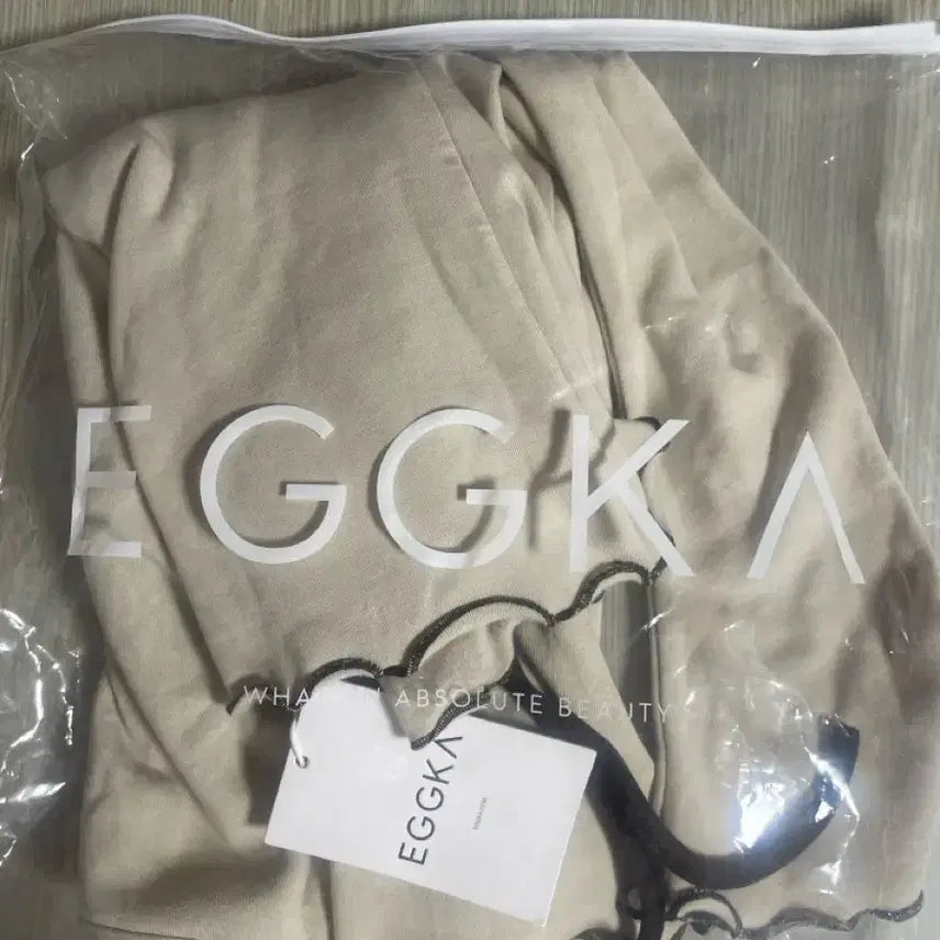 [SOLD OUT] 새상품) EGGKA 에그카 드레이프 롱슬리브 티셔츠