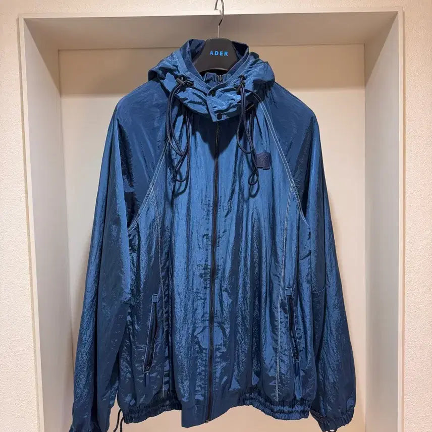 [SOLD OUT] 아더에러 스컬프처 로고 트랙 집업