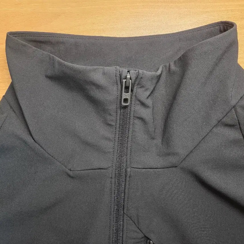 [SOLD OUT] 언더아머 자켓 / 2XL(110) / 미착용