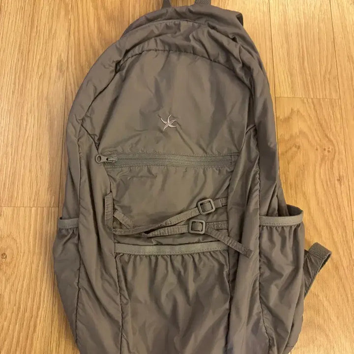 [BUNJANG] The Coldest Moment Backpack Grey / 더콜디스트모먼트 백팩 그레이