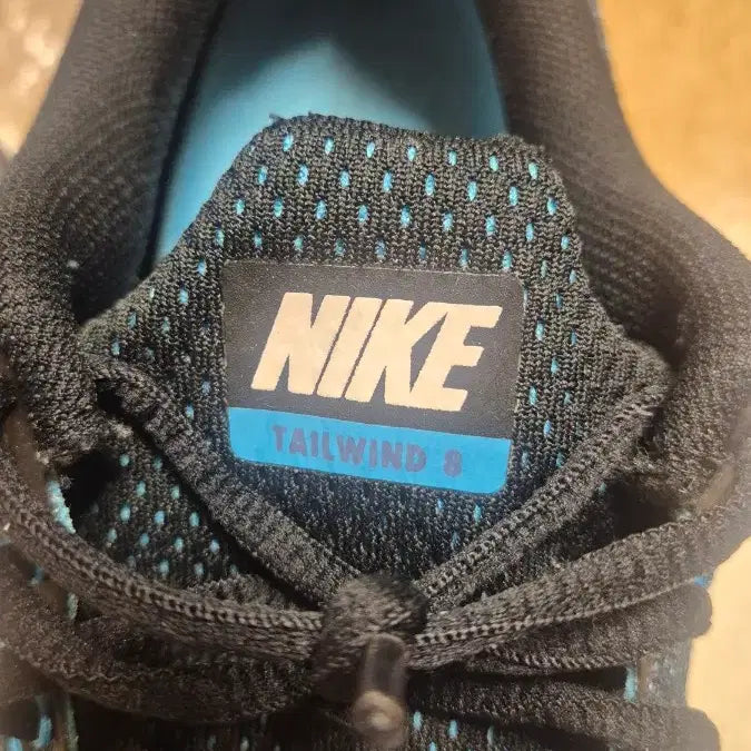 [BUNJANG] Nike Air Max Tailwind 8 Running Shoes / 정품)나이키 에어맥스 테일윈드8      285
