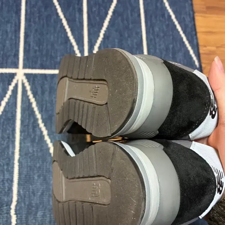 [BUNJANG] New Balance 996 Black Silver Sneakers / 뉴발란스 996 블랙실버