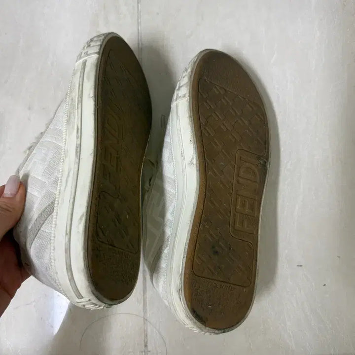[BUNJANG] Fendi Sneakers / 펜디정품스니커즈